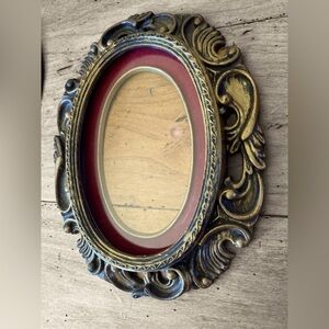 Vintage oval photo frame 70’s baroque